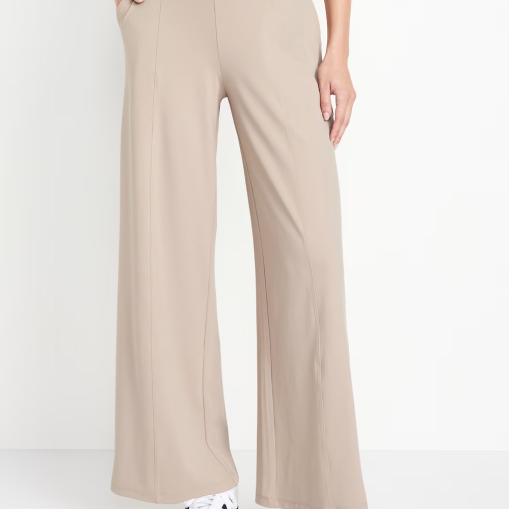 NWOT Old Navy High-Waisted PowerSoft Trouser Pants